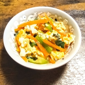 小松菜とにんじんの卵とじ